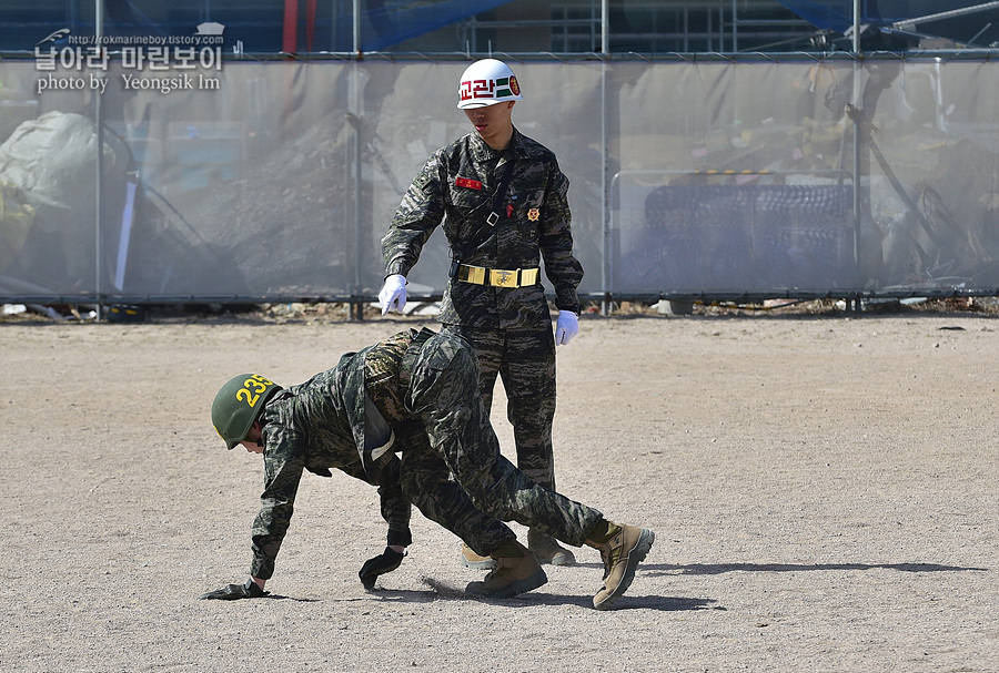 신병1315기_2교육대_장애물1_7574.jpg