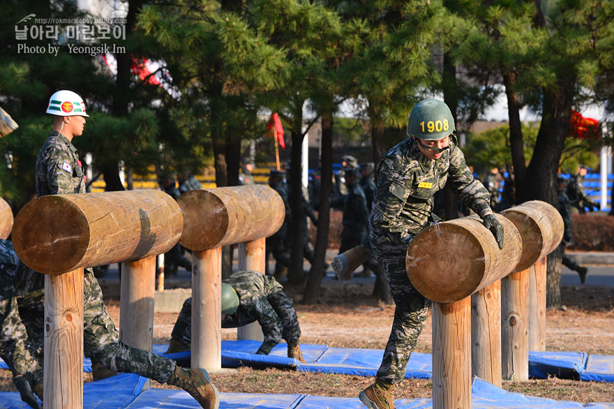 신병1301기_2주차_장애물_8246.jpg