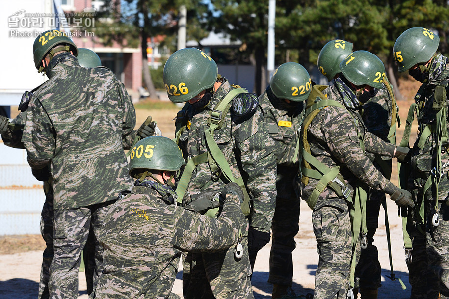 신병1287기2교육대5주차_공중돌격_1956.jpg