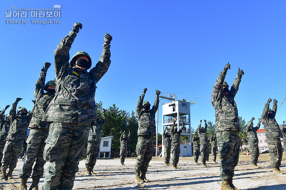 신병1287기2교육대5주차_공중돌격_1983.jpg