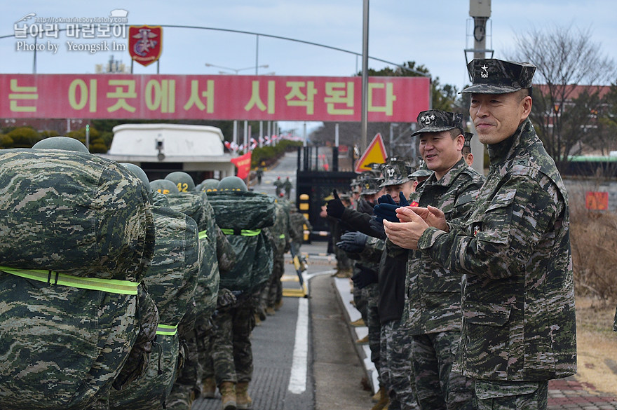 신병1301기_빨간명찰수여식_2568.jpg