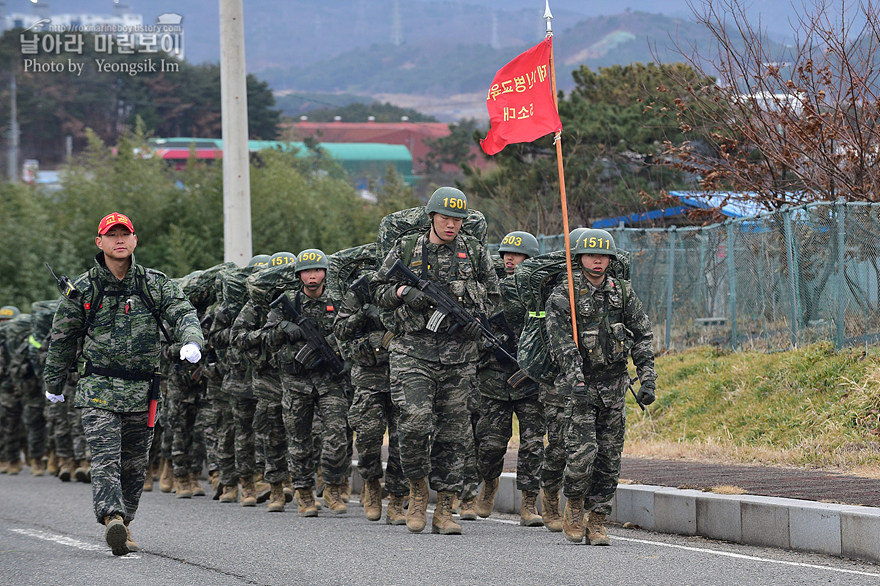 신병1301기_빨간명찰수여식_2491.jpg