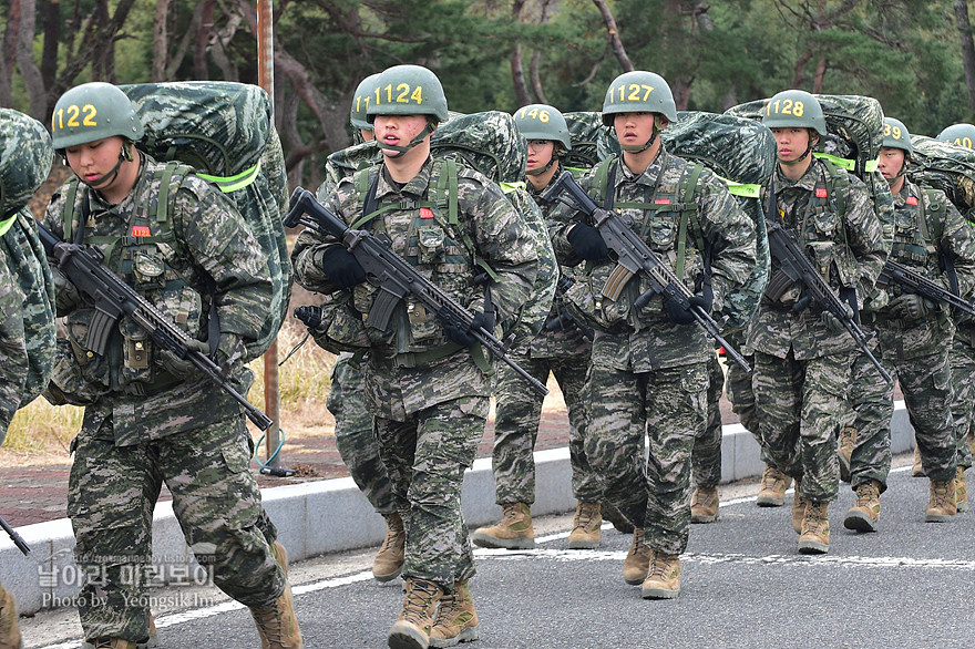 신병1301기_빨간명찰수여식_2480.jpg