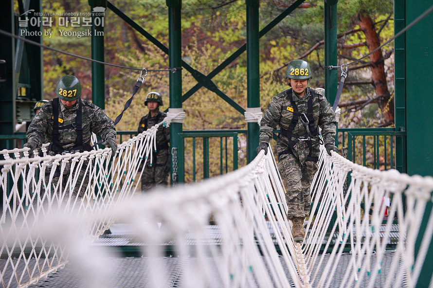 신병1291기2교육대극기주_유격기초_4906.jpg