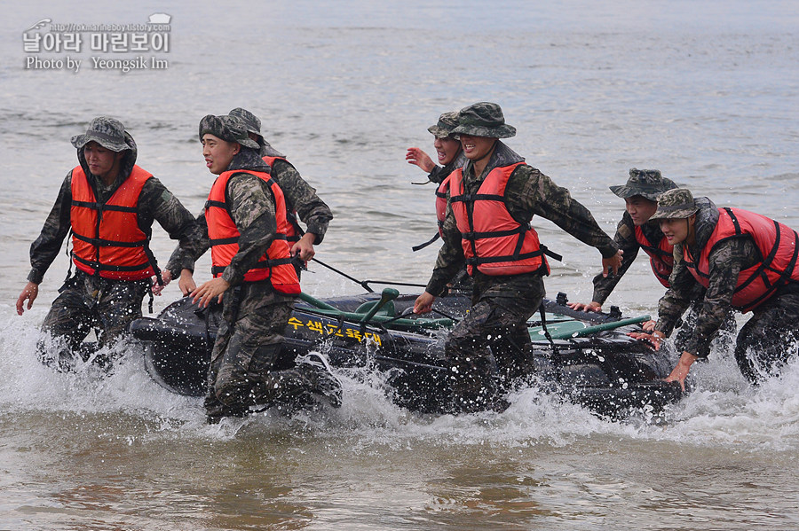 신병1297기1교육대4주차_해상훈련_1800.jpg