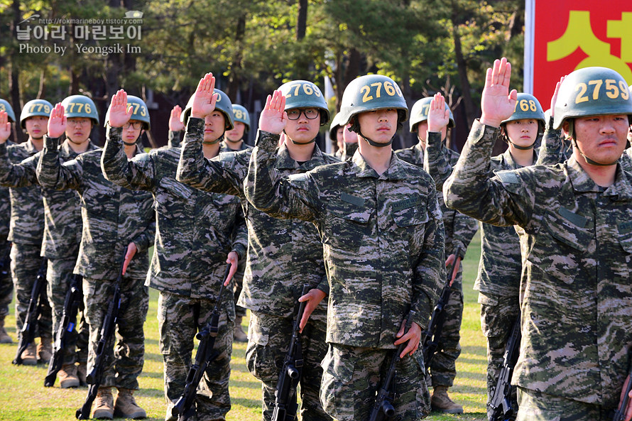 신병1291기빨간명찰수여식_5579.jpg