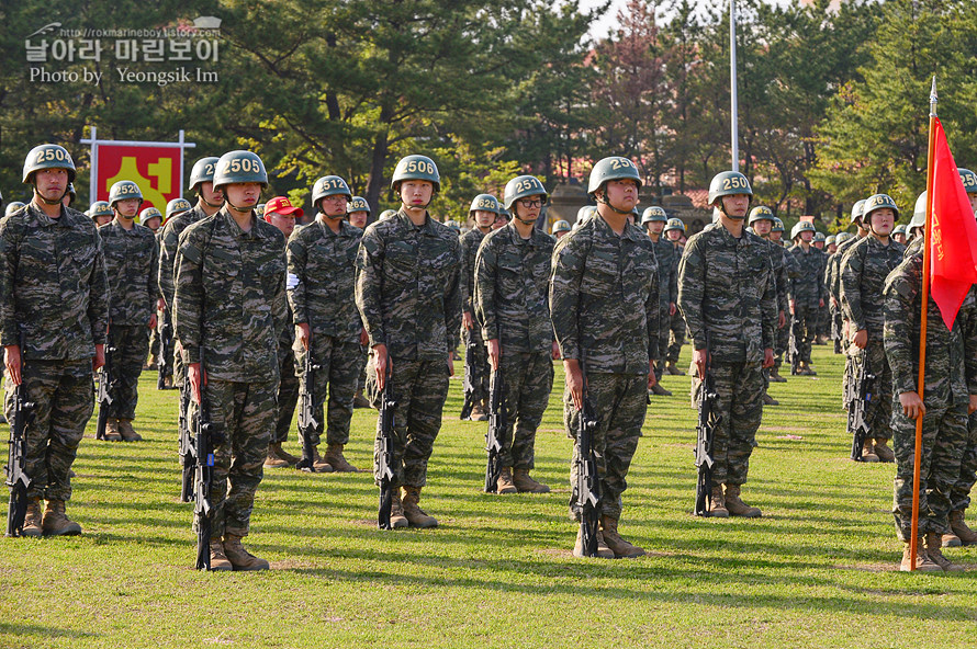 신병1291기빨간명찰수여식_5587.jpg