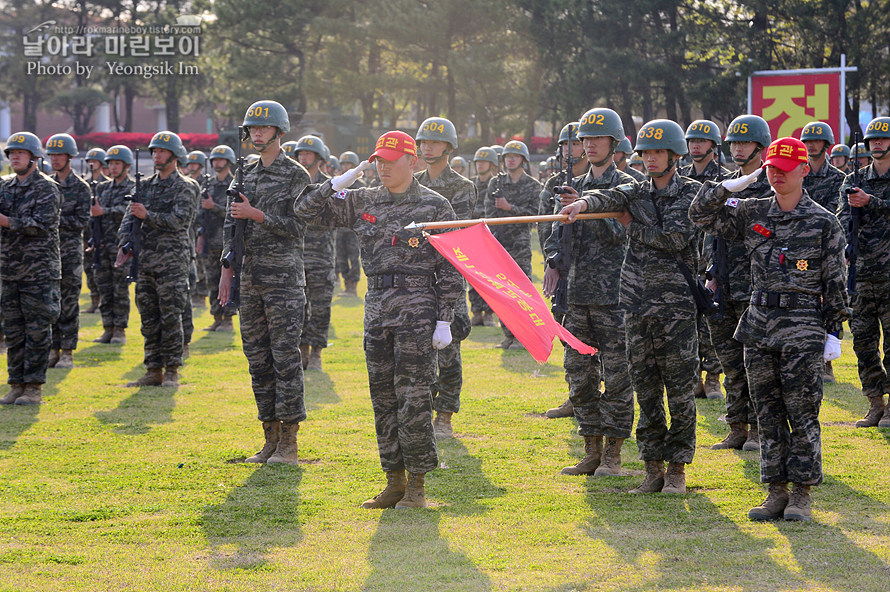 신병1291기빨간명찰수여식_5608.jpg