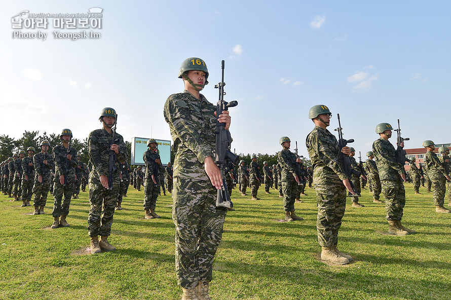 신병1291기빨간명찰수여식_5568_4.jpg