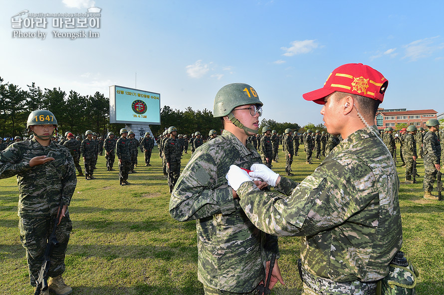 신병1291기빨간명찰수여식_5622.jpg