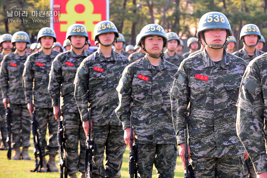 신병1291기빨간명찰수여식_5629.jpg