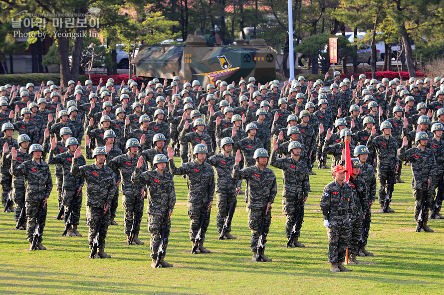 신병1291기빨간명찰수여식_5643.jpg