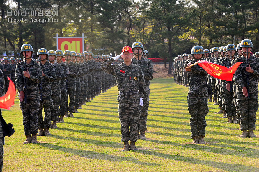 신병1291기빨간명찰수여식_5612.jpg