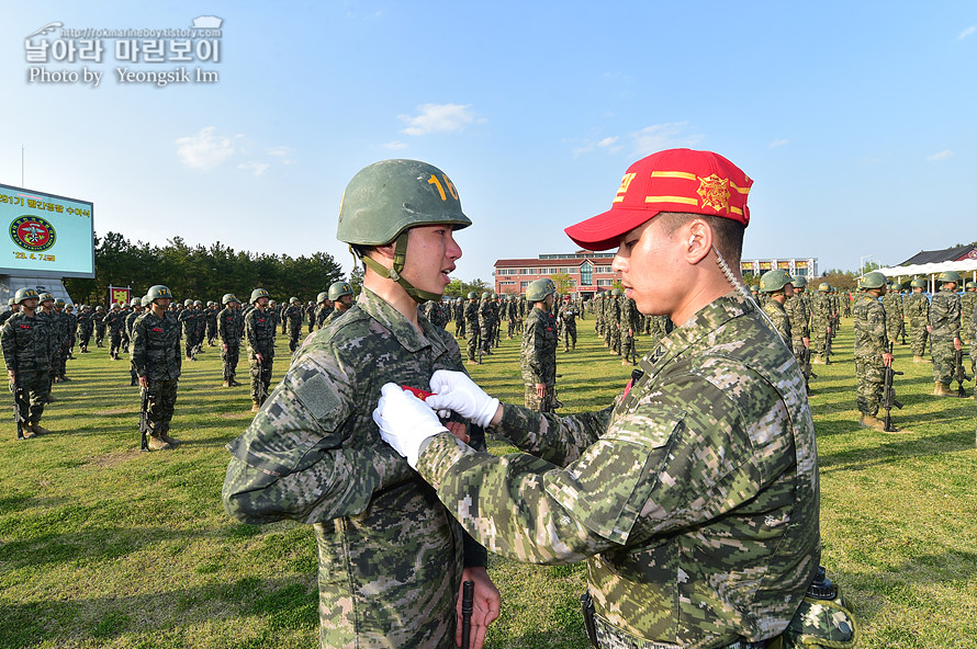 신병1291기빨간명찰수여식_5621.jpg