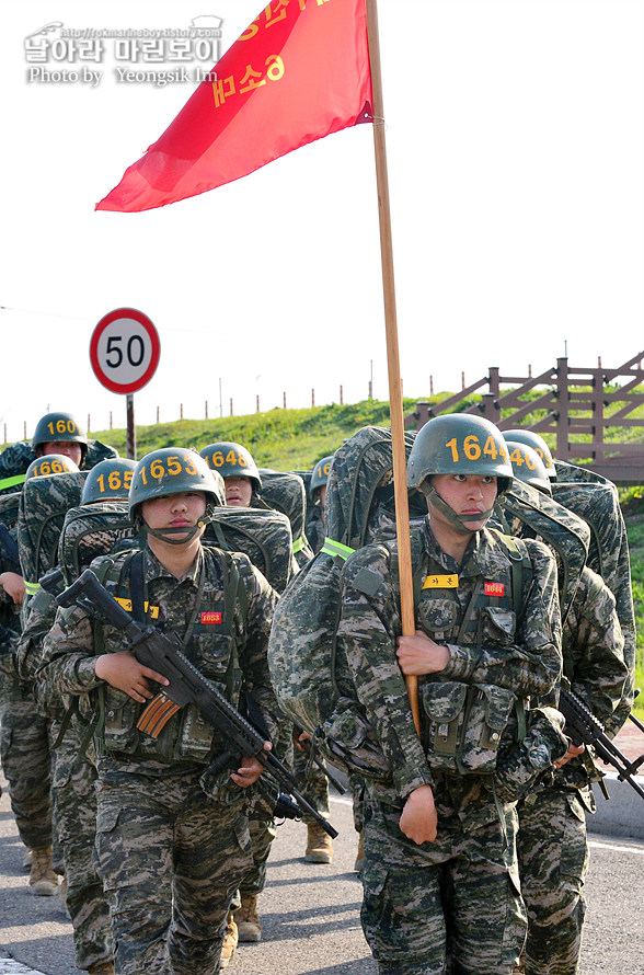 신병1291기빨간명찰수여식_5557.jpg