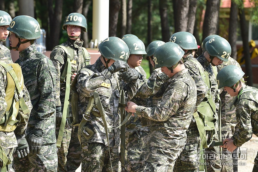 신병1307기_2교육대_공중돌격_2550.jpg