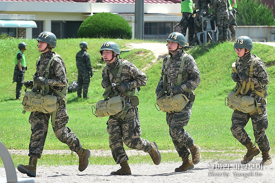 신병1307기_2교육대_공중돌격_2693.jpg