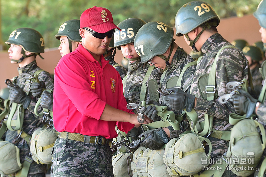 신병1307기_2교육대_공중돌격_2977.jpg