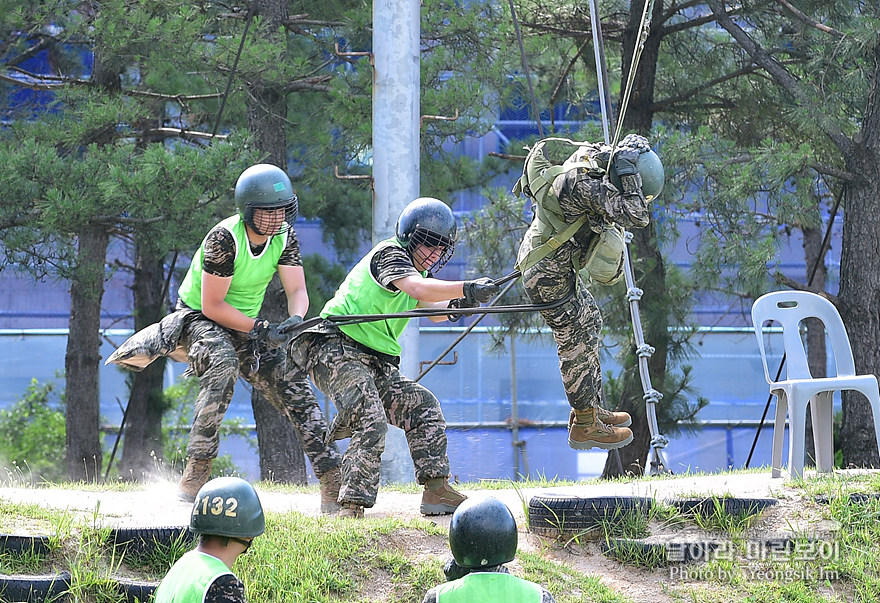 신병1307기_2교육대_공중돌격_2647.jpg