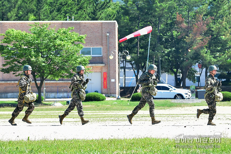 신병1307기_2교육대_공중돌격_2943.jpg