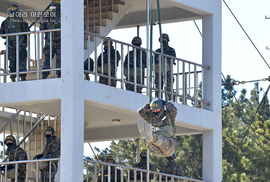 신병 1277기 1교육대 3주차 공수기초_8365.jpg