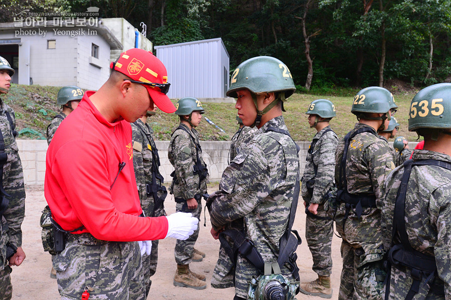 신병1297기1교육대_유격기초_4546.jpg