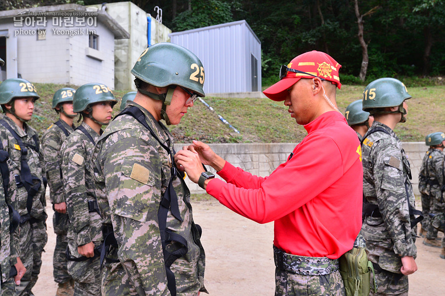 신병1297기1교육대_유격기초_4549.jpg