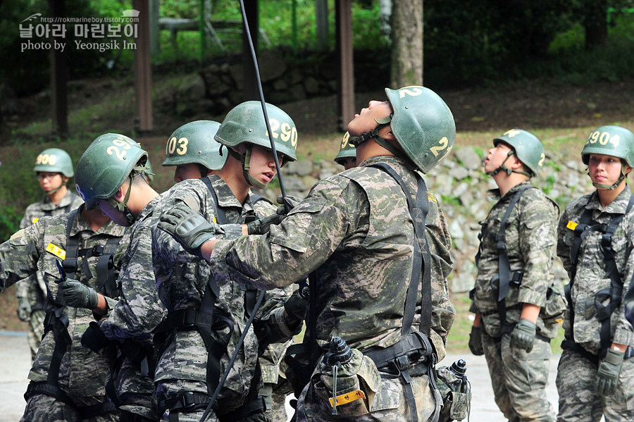 신병1297기1교육대_유격기초_5938.jpg