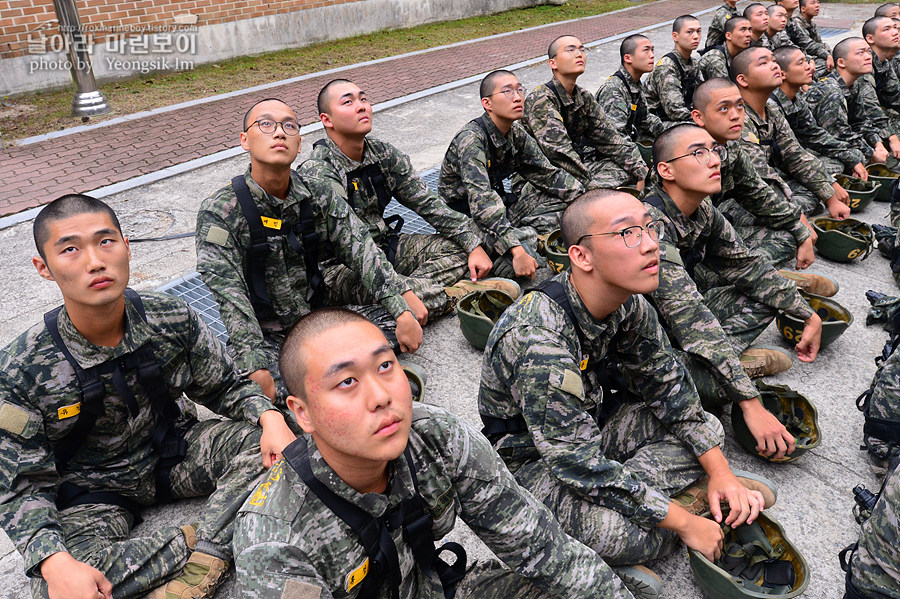 신병1297기1교육대_유격기초_4608.jpg