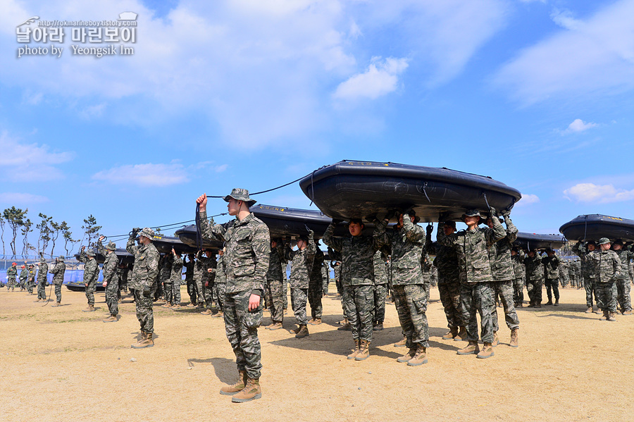 신병1315기2교육대3주차_해상돌격훈련_3160.jpg