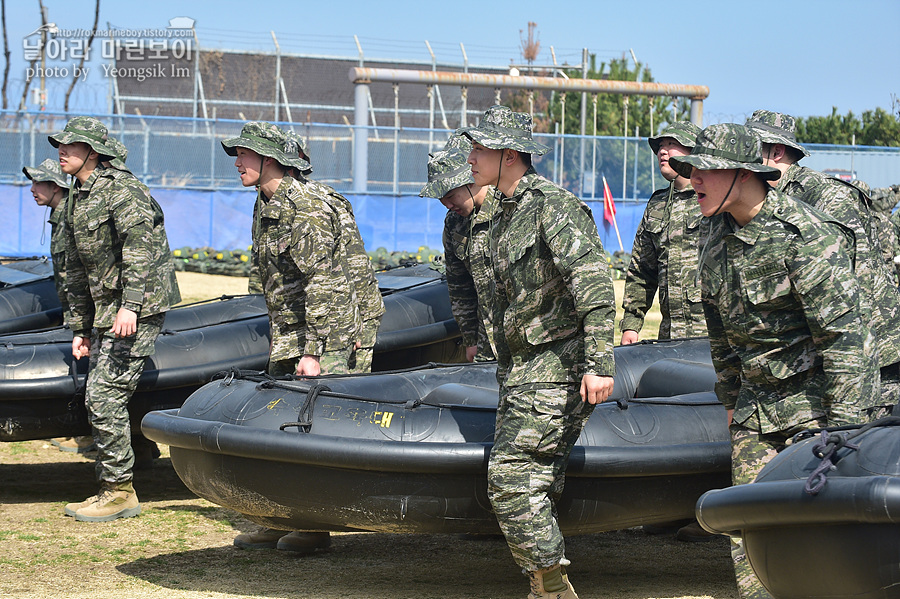 신병1315기2교육대3주차_해상돌격훈련_8179.jpg
