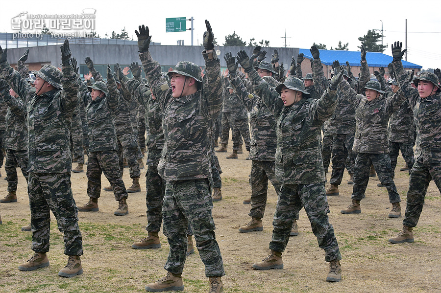 신병1315기2교육대3주차_해상돌격훈련_8241.jpg