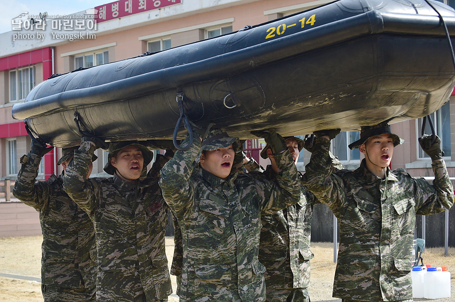 신병1315기2교육대3주차_해상돌격훈련_8207.jpg