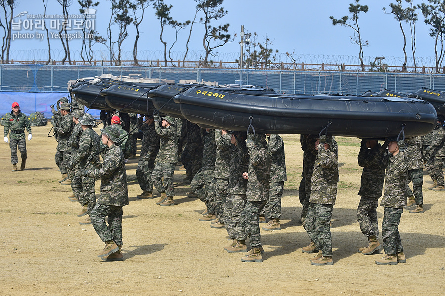 신병1315기2교육대3주차_해상돌격훈련_8350.jpg