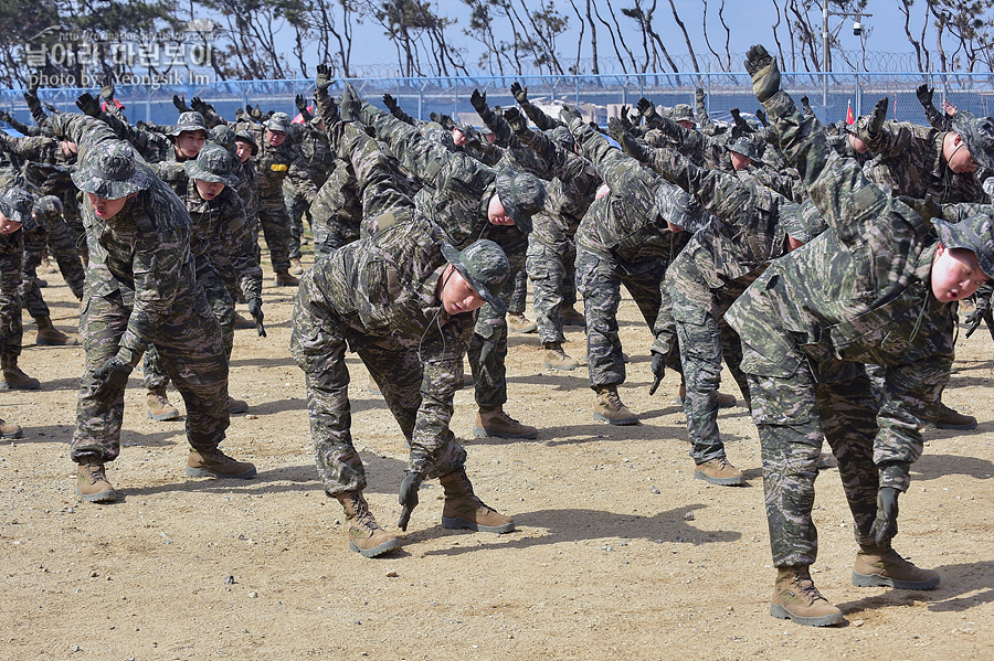 신병1315기2교육대3주차_해상돌격훈련_8227.jpg