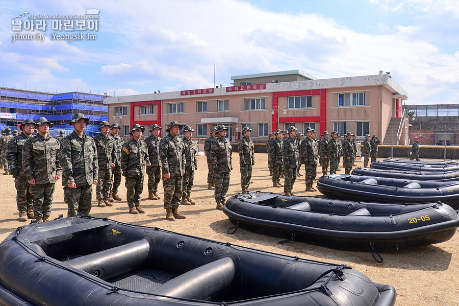 신병1315기2교육대3주차_해상돌격훈련_81459.jpg