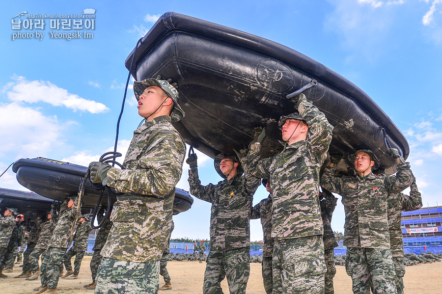 신병1315기2교육대3주차_해상돌격훈련_3194.jpg