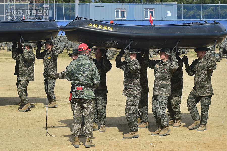 신병1315기2교육대3주차_해상돌격훈련_8353.jpg