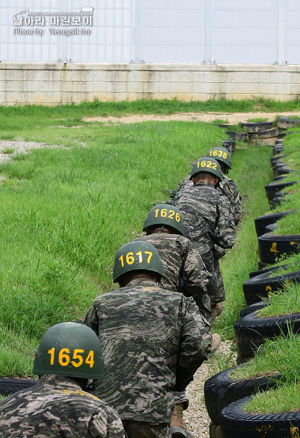 신병1307기_1교육대_극기주2_1800.jpg