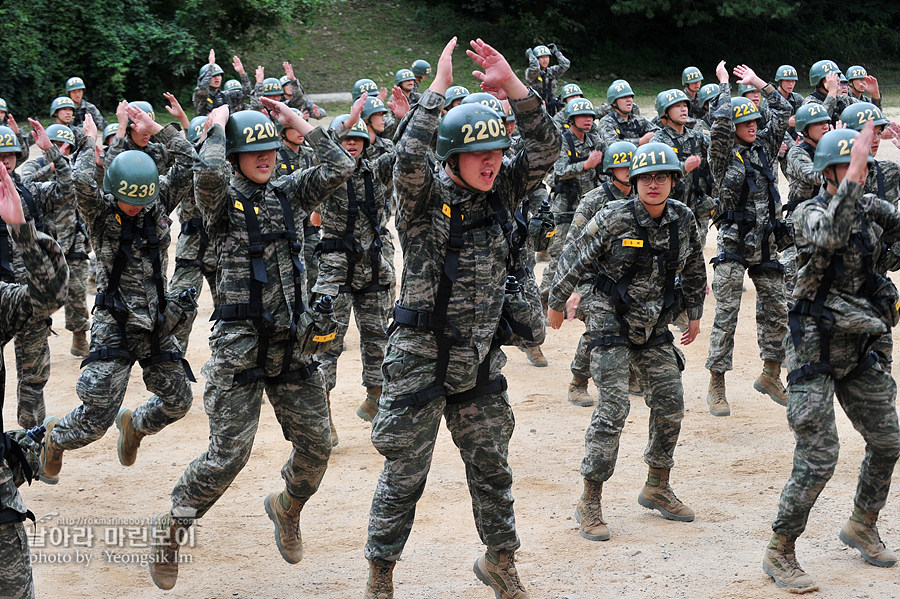 신병1297기2교육대_극기주1_5739.jpg