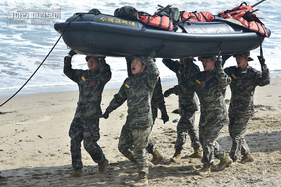 신병1315기1교육대3주차_해상돌격훈련_8033.jpg