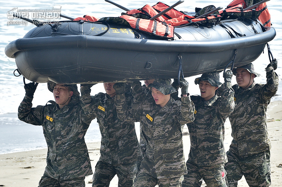 신병1315기1교육대3주차_해상돌격훈련_8039.jpg