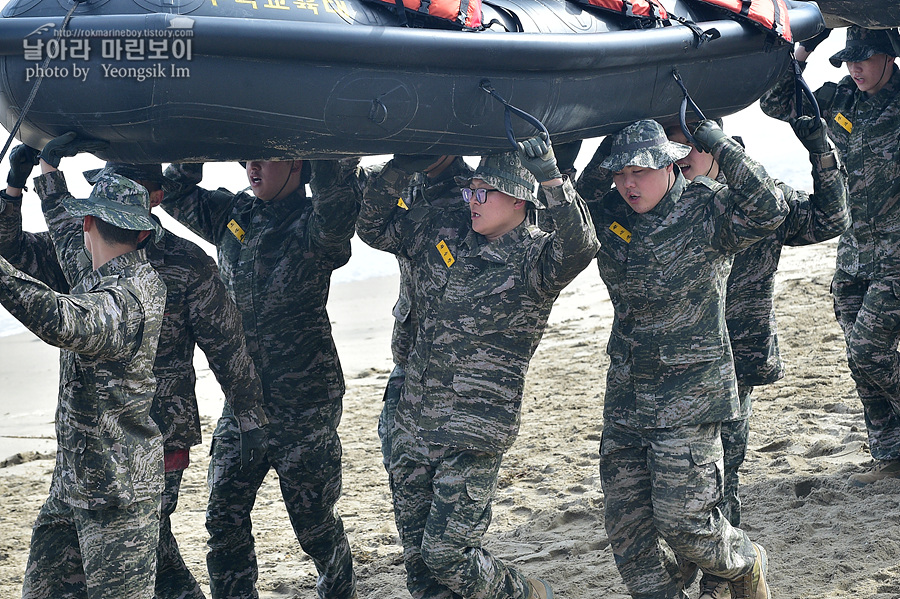 신병1315기1교육대3주차_해상돌격훈련_7994.jpg