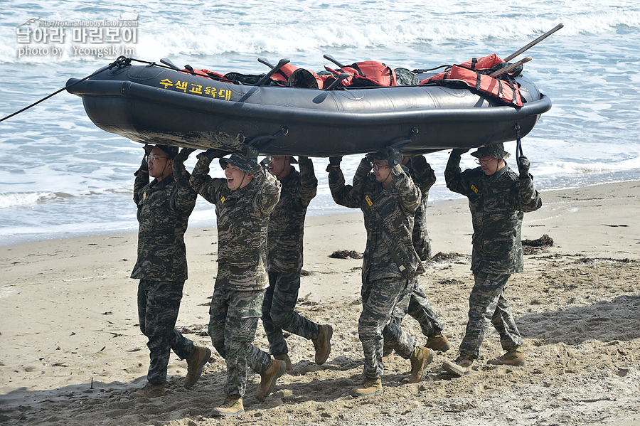 신병1315기1교육대3주차_해상돌격훈련_8030.jpg