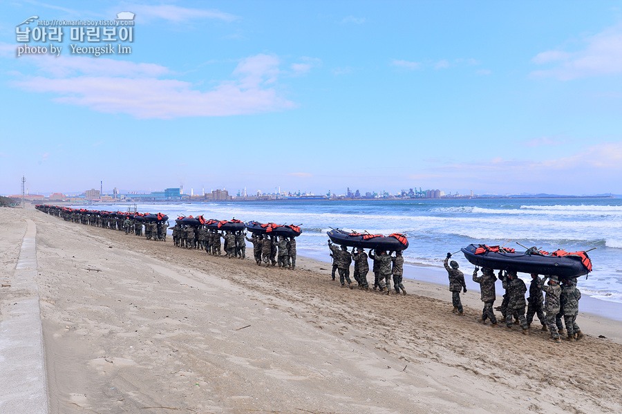 신병1315기1교육대3주차_해상돌격훈련_3100.jpg