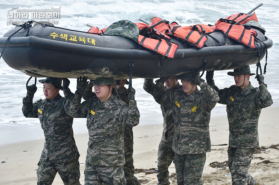 신병1315기1교육대3주차_해상돌격훈련_7928.jpg