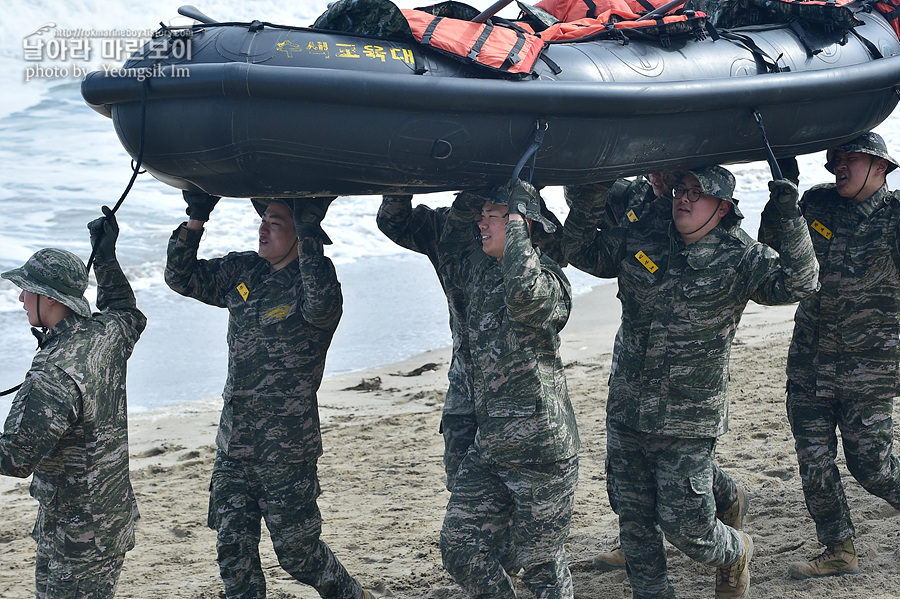 신병1315기1교육대3주차_해상돌격훈련_7998.jpg