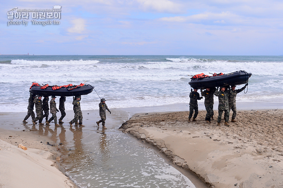 신병1315기1교육대3주차_해상돌격훈련_3156.jpg