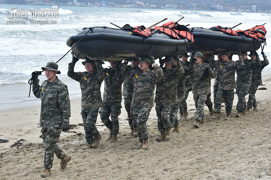 신병1315기1교육대3주차_해상돌격훈련_7930.jpg