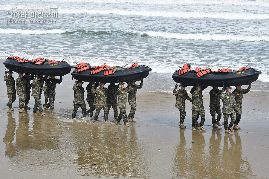 신병1315기1교육대3주차_해상돌격훈련_8088.jpg